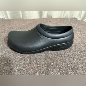 Crocs on the clock work slip on  Resistant Unisex Men Size 10 Women Size 12